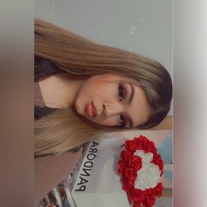 Meet your Posher, Connie